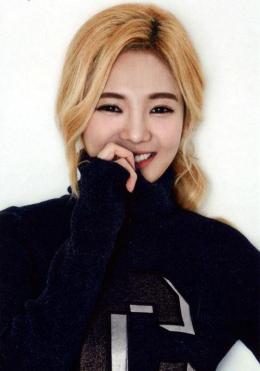 金孝渊 Hyoyeon